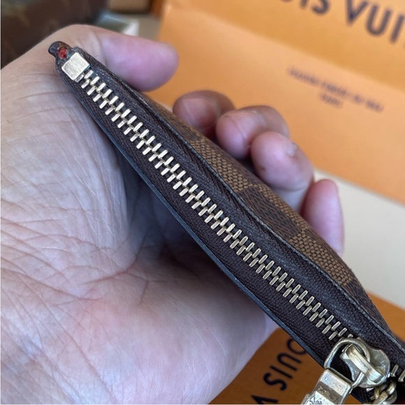 Authentic Louis Vuitton coins  purse🤎🤎🤎💛💛💛 - Picture 7 of 14